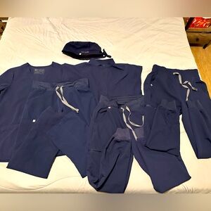 Full set of FIGS Navy Blue scrubs XS/Petite